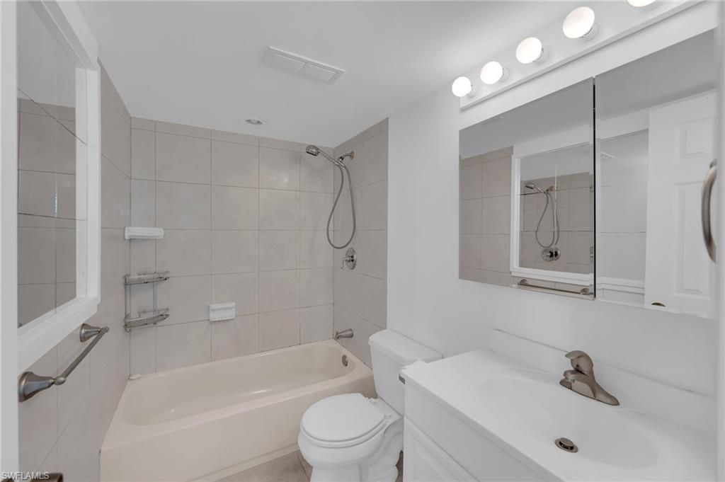 2875 Palm Beach Blvd, Unit 205, Fort Myers, FL 33916 Photo