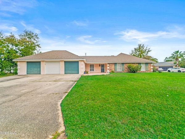 109 Fernwood Drive, Pass Christian, MS 39571