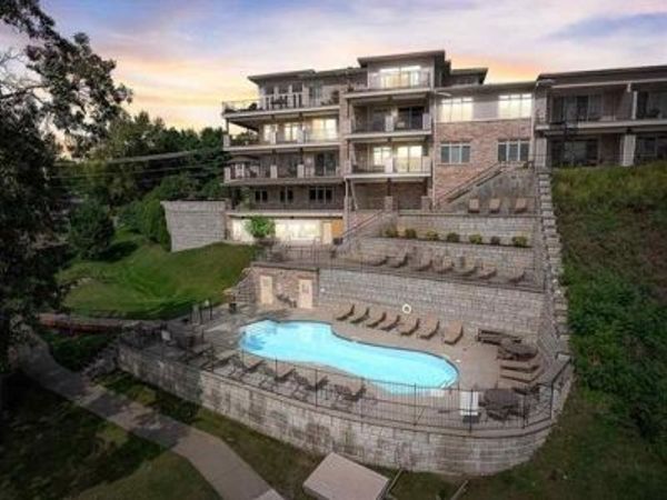 650 E HIAWATHA Drive, Unit 302, Wisconsin Dells, WI 53965