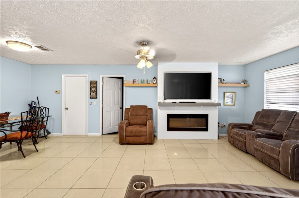 750 SW Port St Lucie Boulevard, Port Saint Lucie, FL 34953 Photo