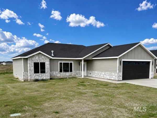 1412 Cardon Ct, Rupert, ID 83350