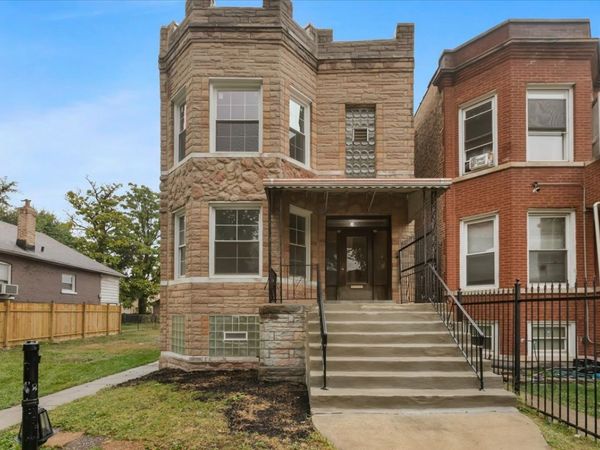 4626 W Monroe Street, Chicago, IL 60644
