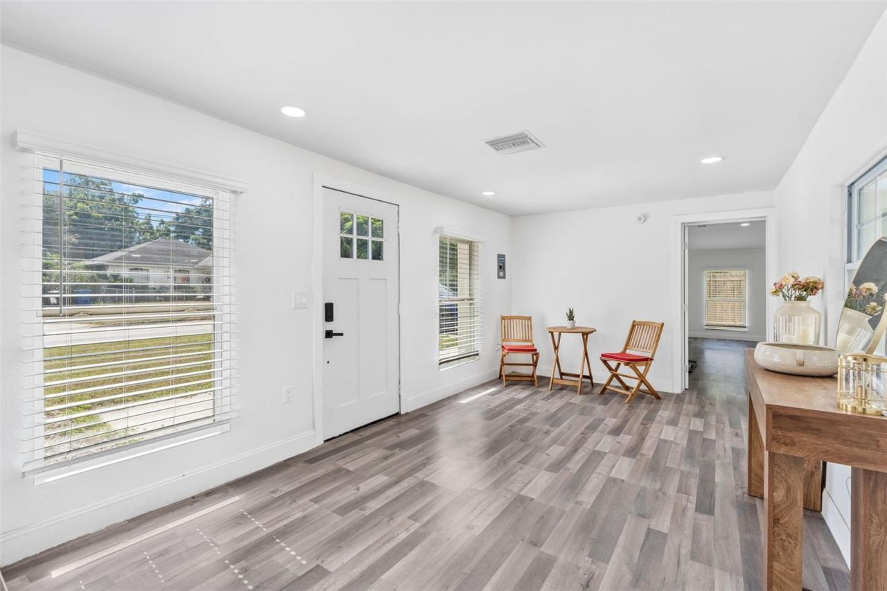 2201 50th Avenue N, Saint Petersburg, FL 33714 Photo