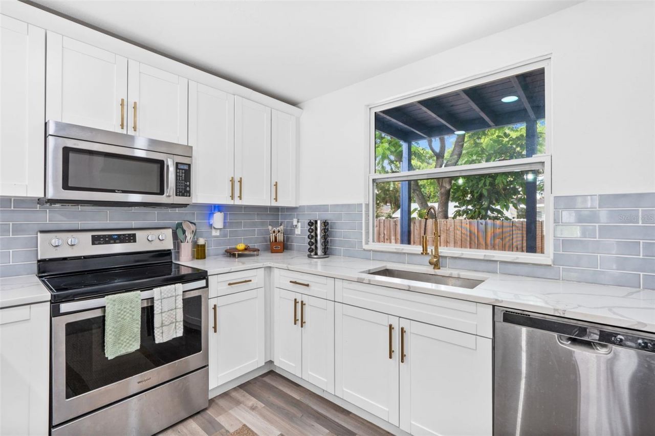 2201 50th Avenue N, Saint Petersburg, FL 33714 Photo