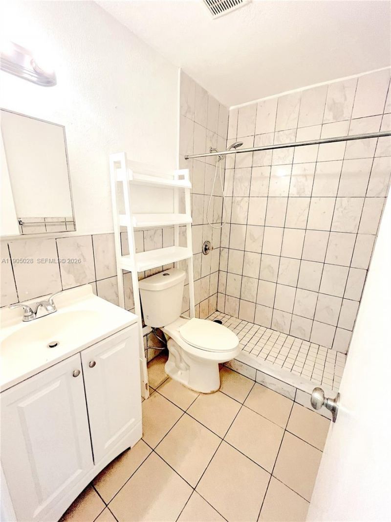 5712 W 25th Ct, Unit 5712, Hialeah, FL 33016 Photo