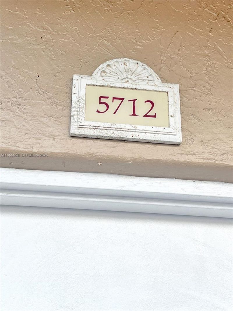 5712 W 25th Ct, Unit 5712, Hialeah, FL 33016 Photo