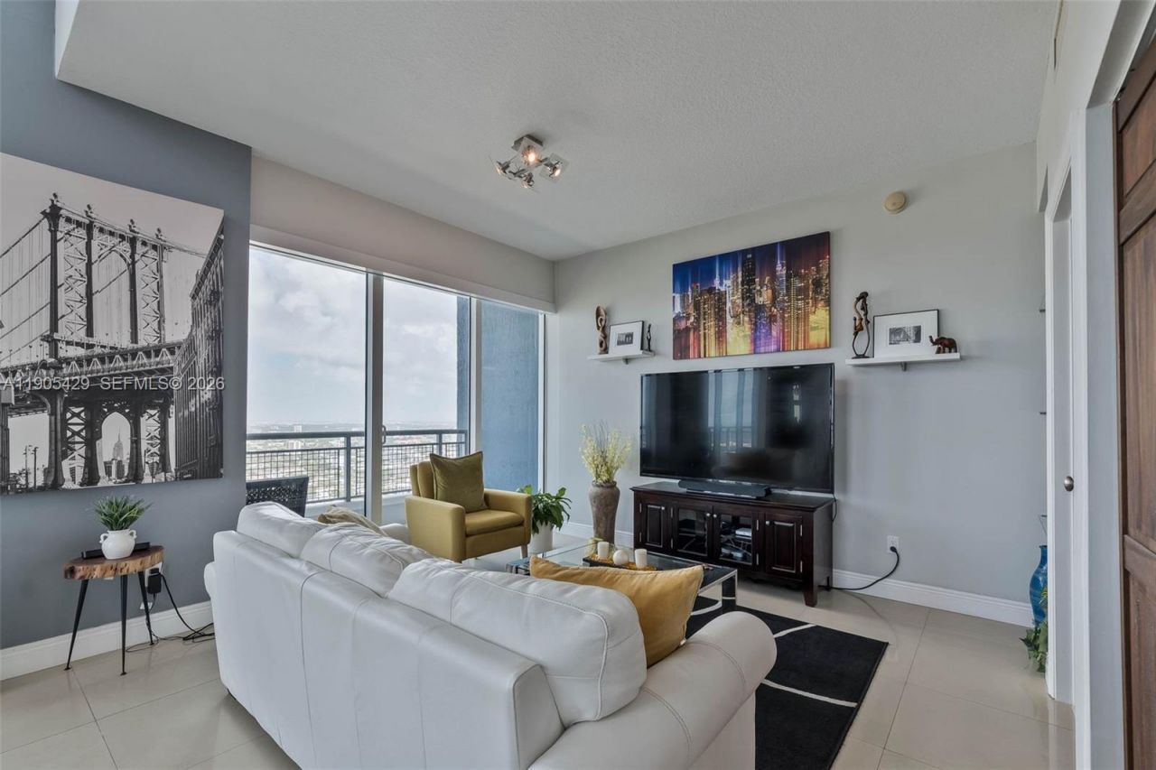 60 SW 13th St, Unit 3401, Miami, FL 33130 Photo