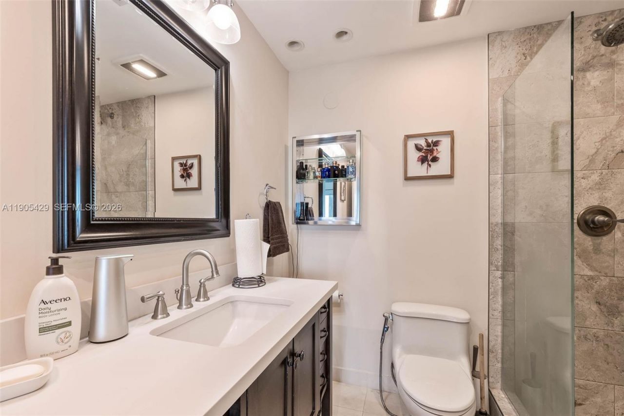 60 SW 13th St, Unit 3401, Miami, FL 33130 Photo
