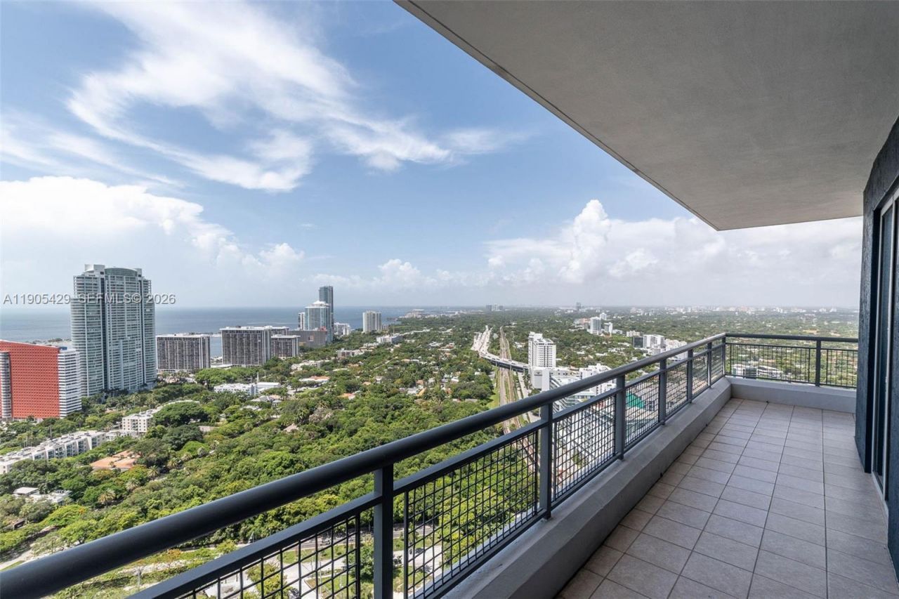 60 SW 13th St, Unit 3401, Miami, FL 33130 Photo