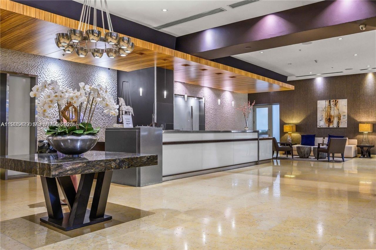 60 SW 13th St, Unit 3401, Miami, FL 33130 Photo