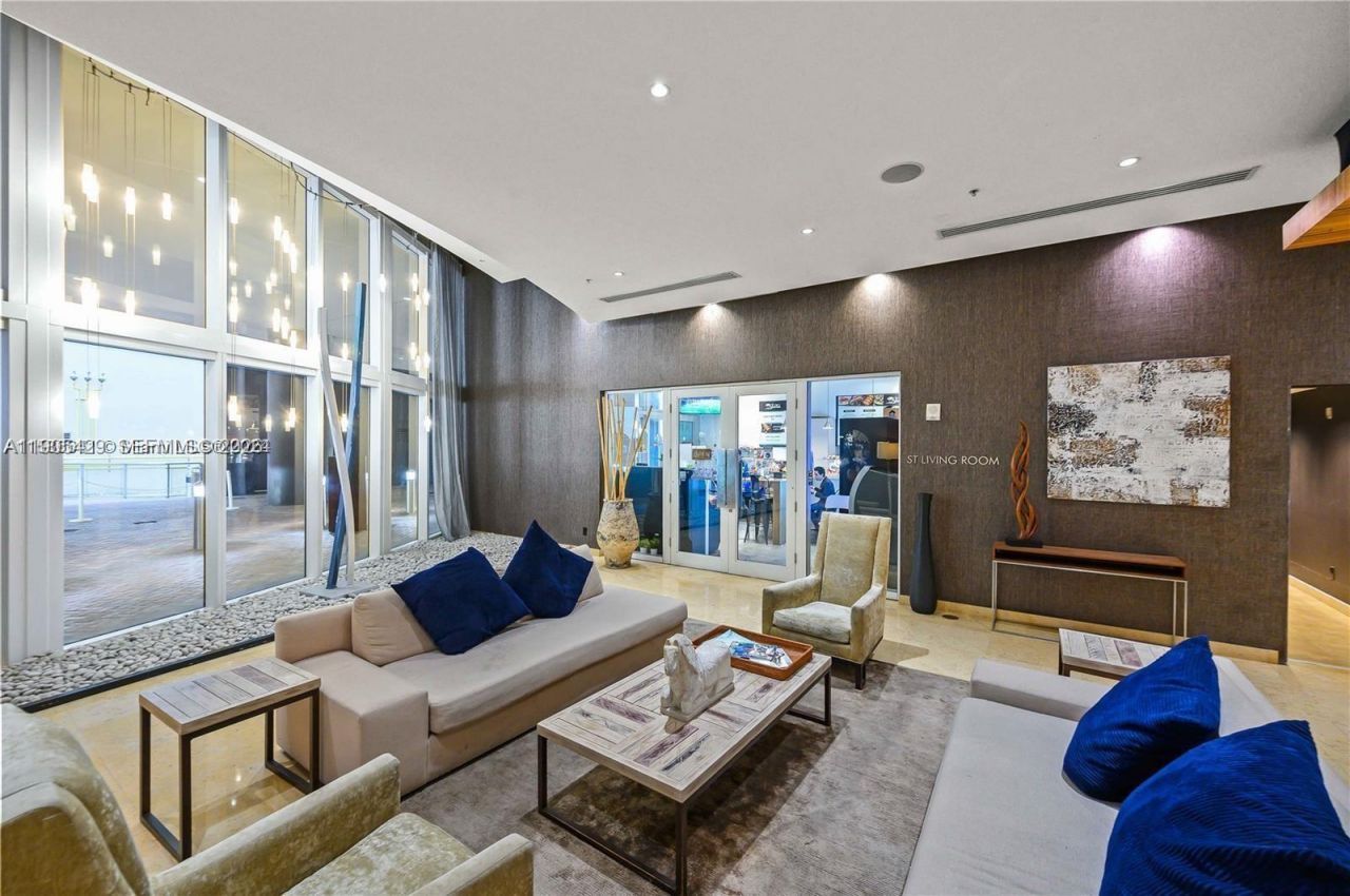 60 SW 13th St, Unit 3401, Miami, FL 33130 Photo