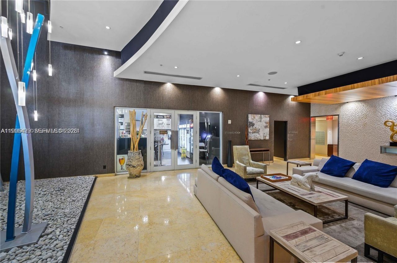 60 SW 13th St, Unit 3401, Miami, FL 33130 Photo