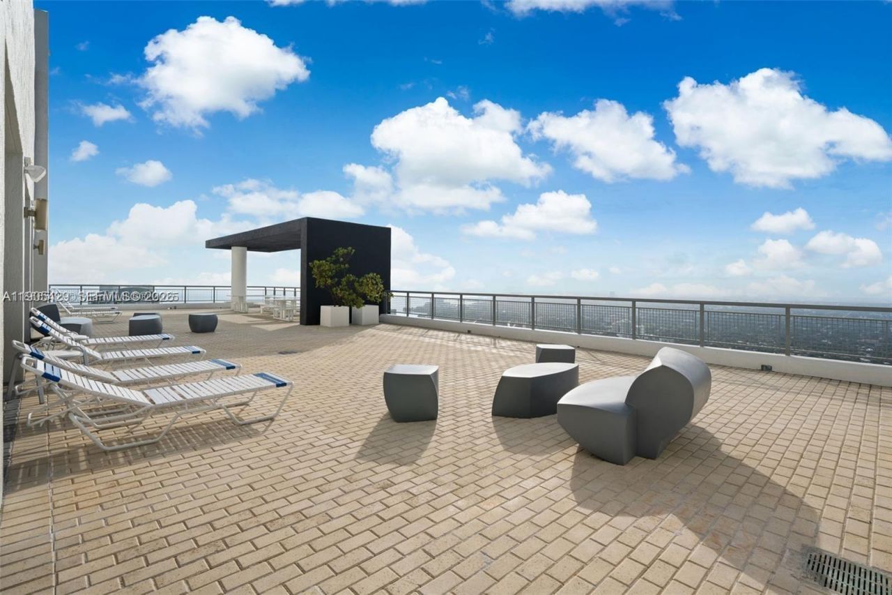 60 SW 13th St, Unit 3401, Miami, FL 33130 Photo