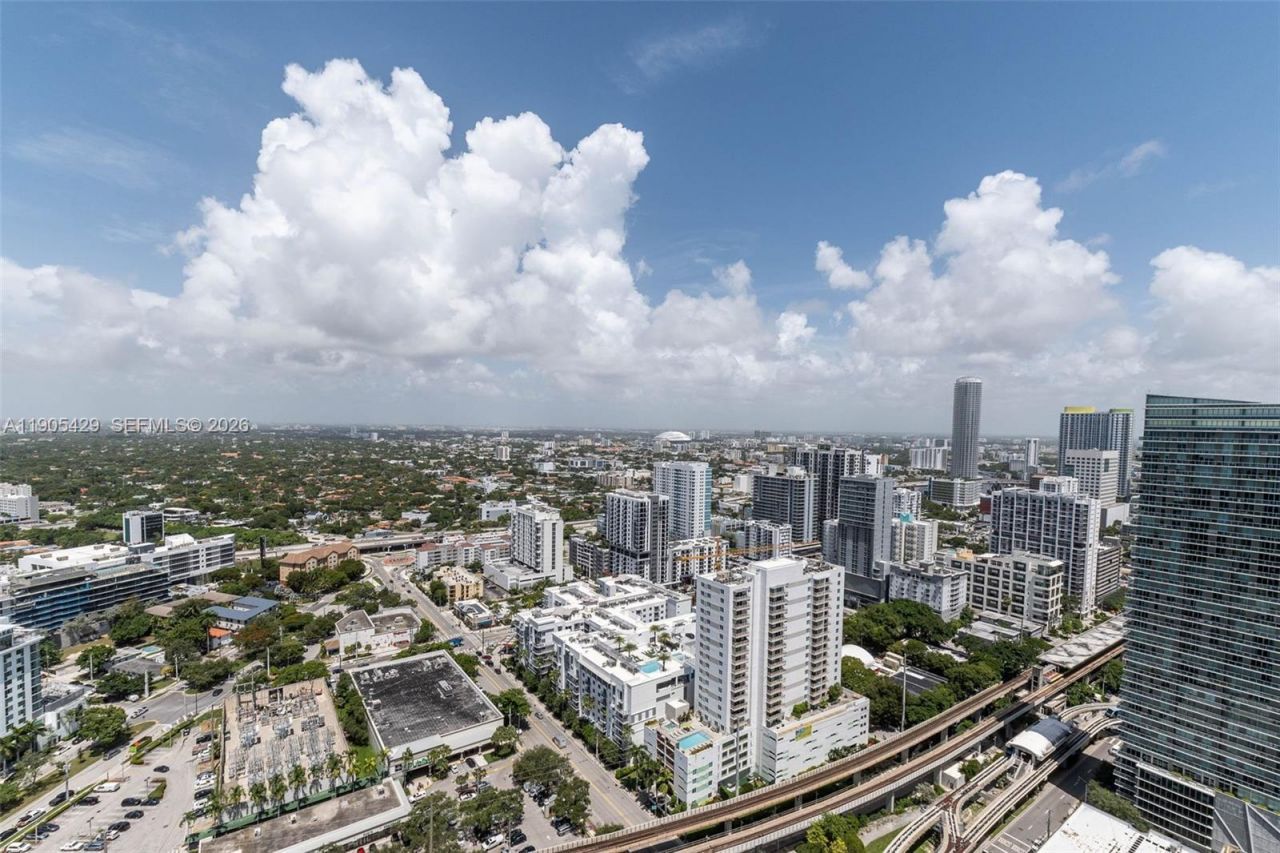 60 SW 13th St, Unit 3401, Miami, FL 33130 Photo