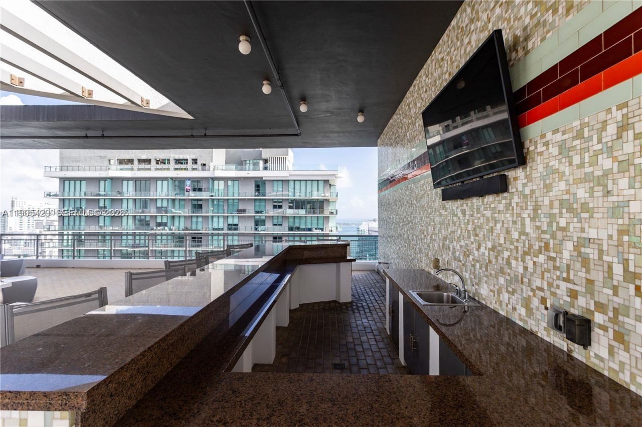 60 SW 13th St, Unit 3401, Miami, FL 33130 Photo