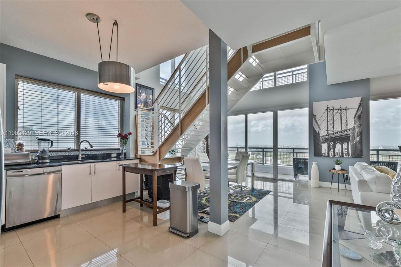 60 SW 13th St, Unit 3401, Miami, FL 33130 Photo