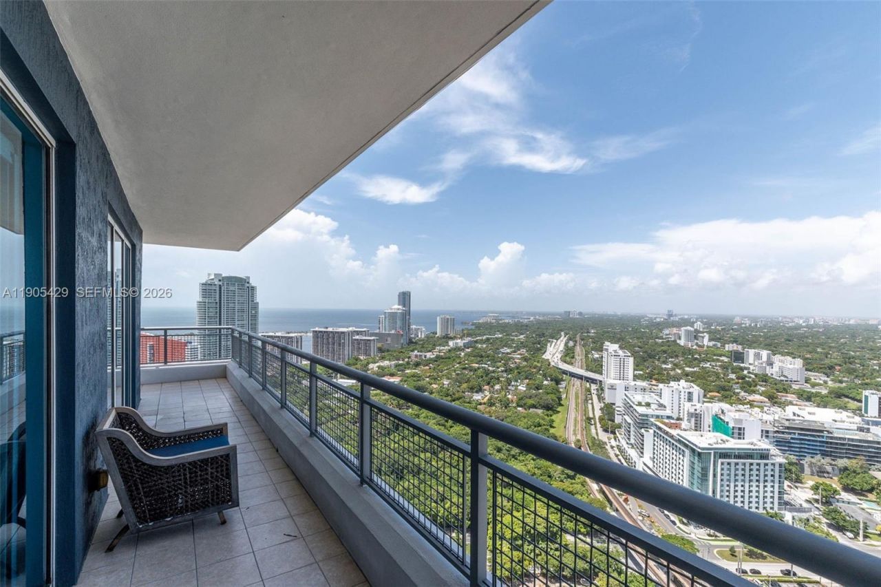 60 SW 13th St, Unit 3401, Miami, FL 33130 Photo