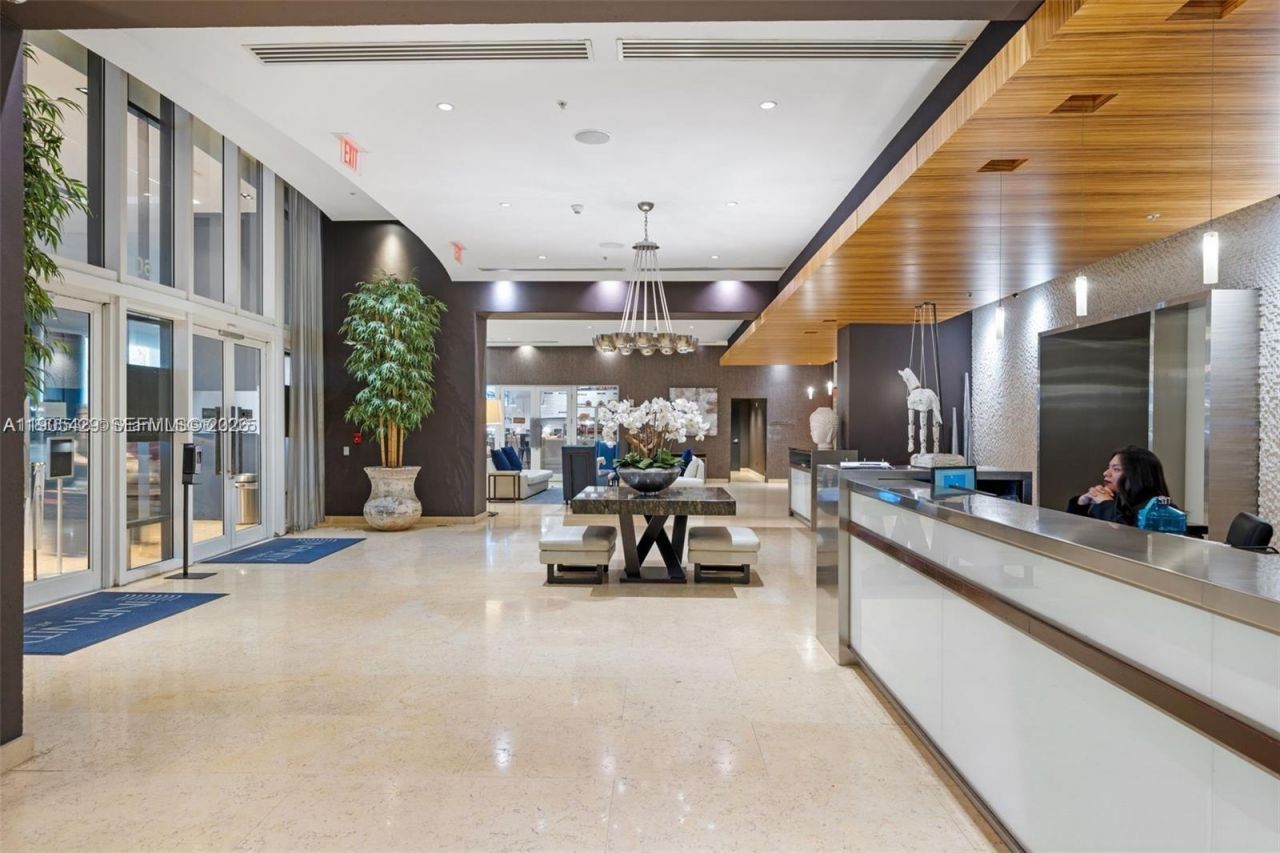 60 SW 13th St, Unit 3401, Miami, FL 33130 Photo