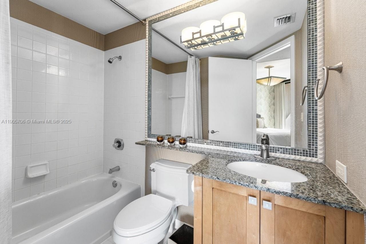 530 Ocean Dr, Unit 405, Juno Beach, FL 33408 Photo