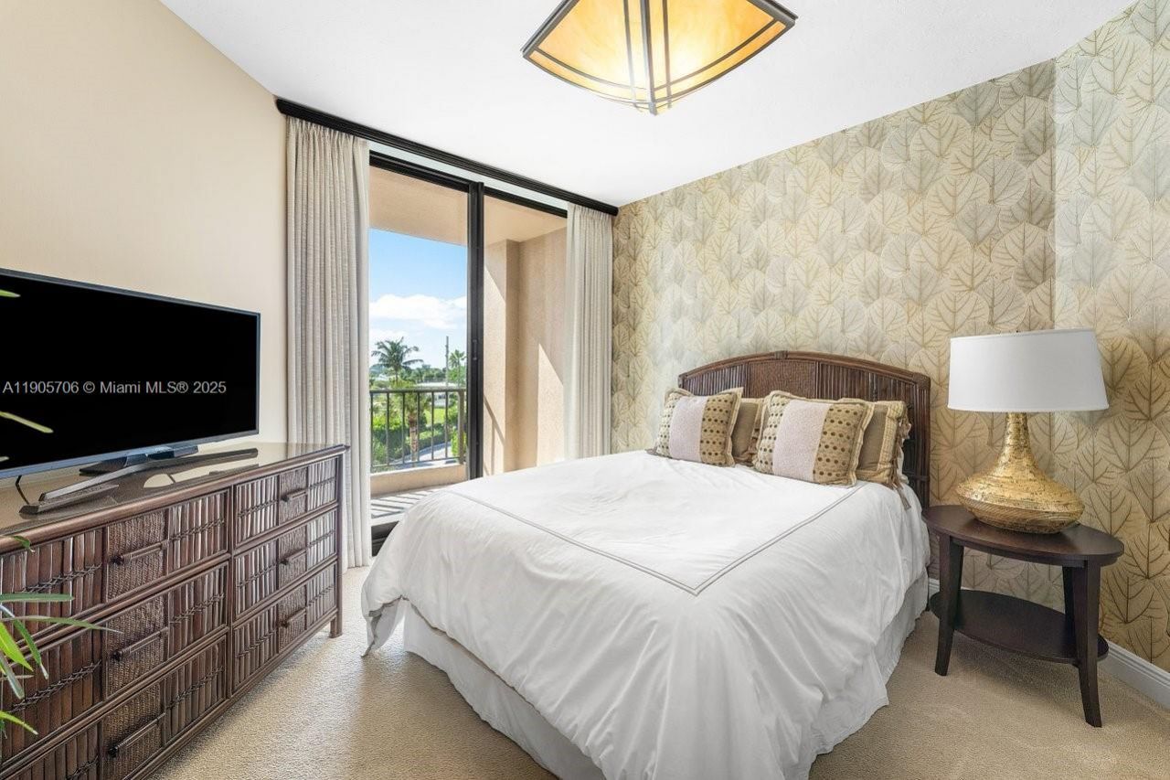 530 Ocean Dr, Unit 405, Juno Beach, FL 33408 Photo