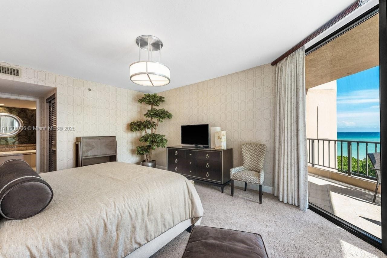 530 Ocean Dr, Unit 405, Juno Beach, FL 33408 Photo