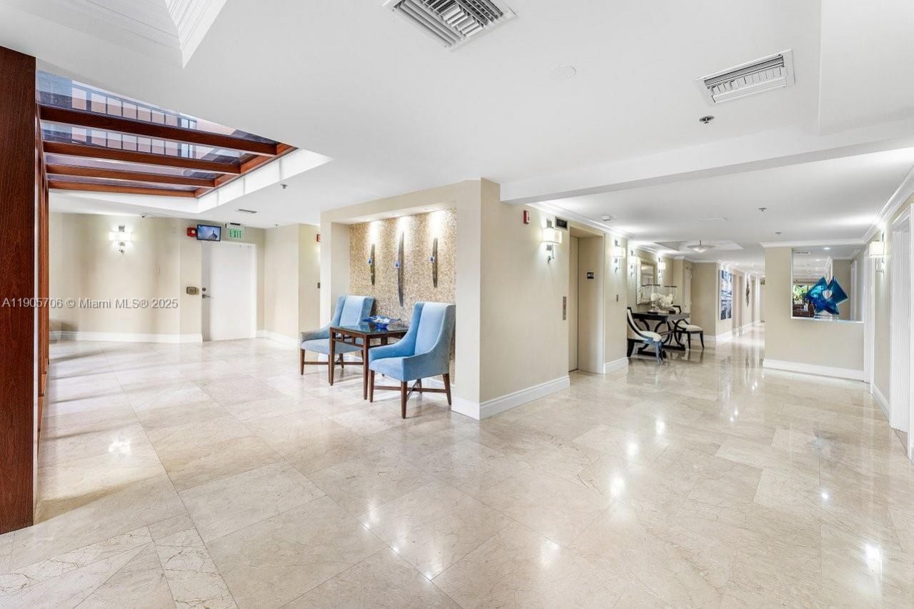 530 Ocean Dr, Unit 405, Juno Beach, FL 33408 Photo