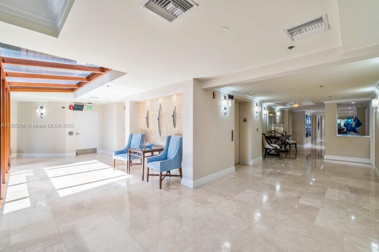 530 Ocean Dr, Unit 405, Juno Beach, FL 33408 Photo