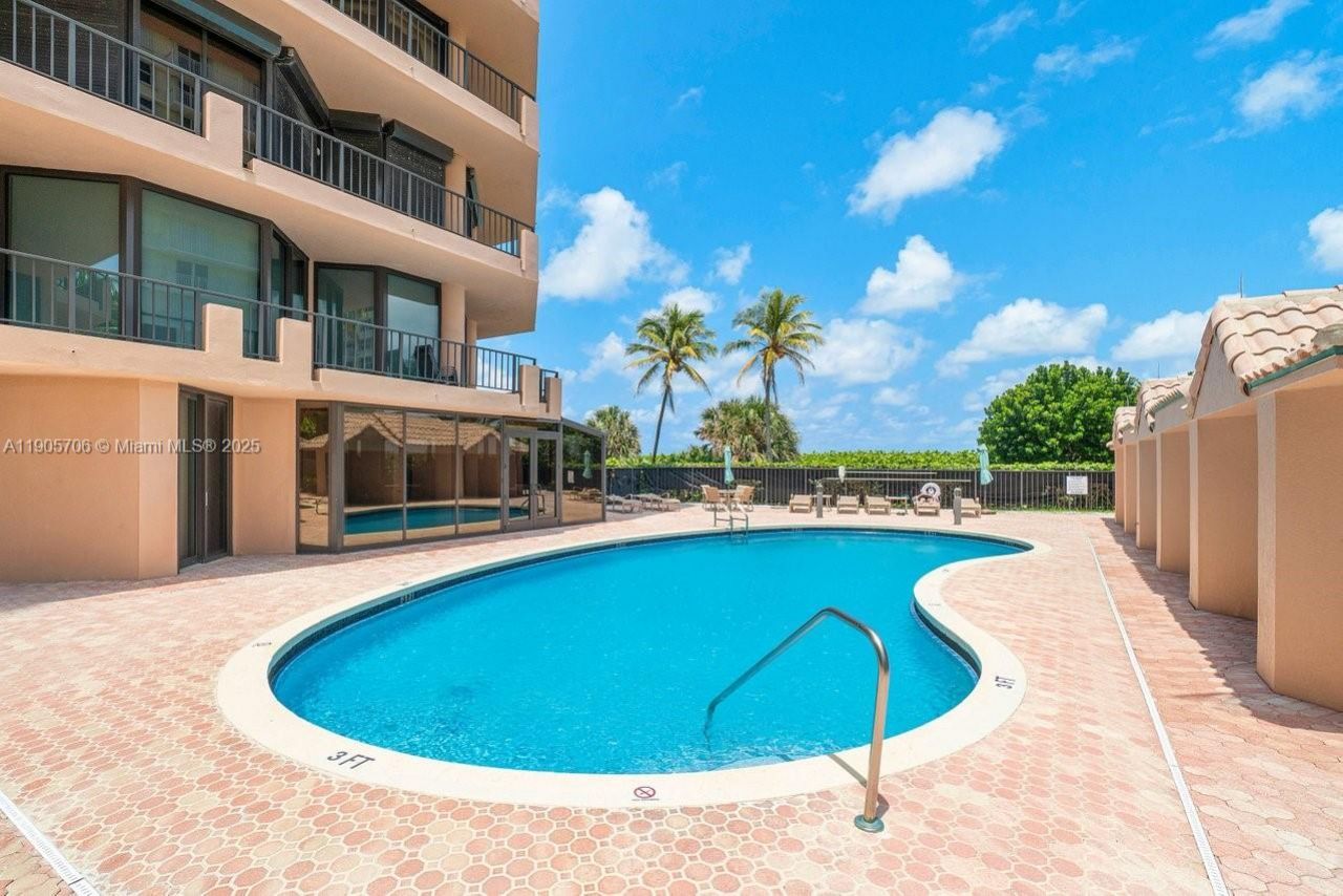 530 Ocean Dr, Unit 405, Juno Beach, FL 33408 Photo