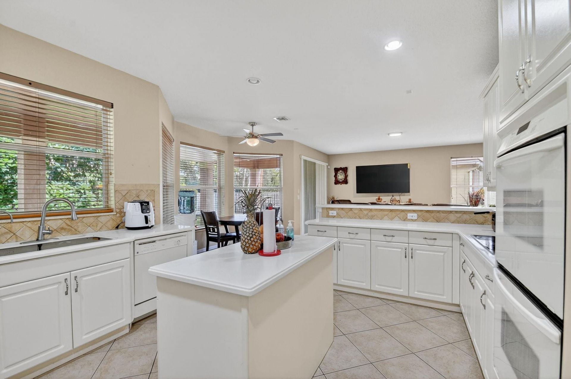 9393 Savannah Estates Drive, Lake Worth, FL 33467 Photo