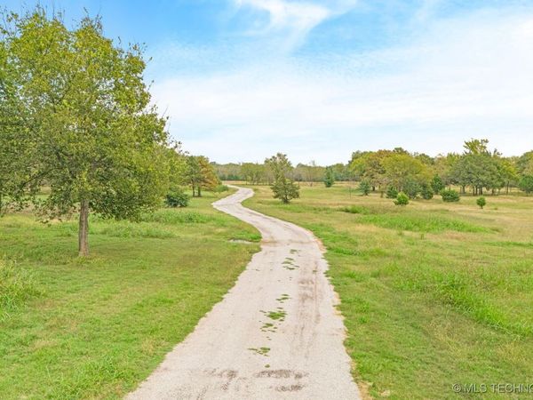 40 W 53rd Street North , Tulsa, OK 74126