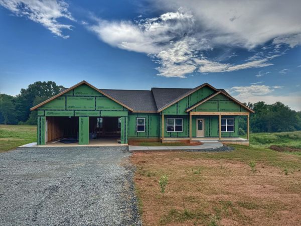 2796 Scruggs RD, Moneta, VA 24121