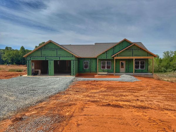 2796 Scruggs RD, Moneta, VA 24121