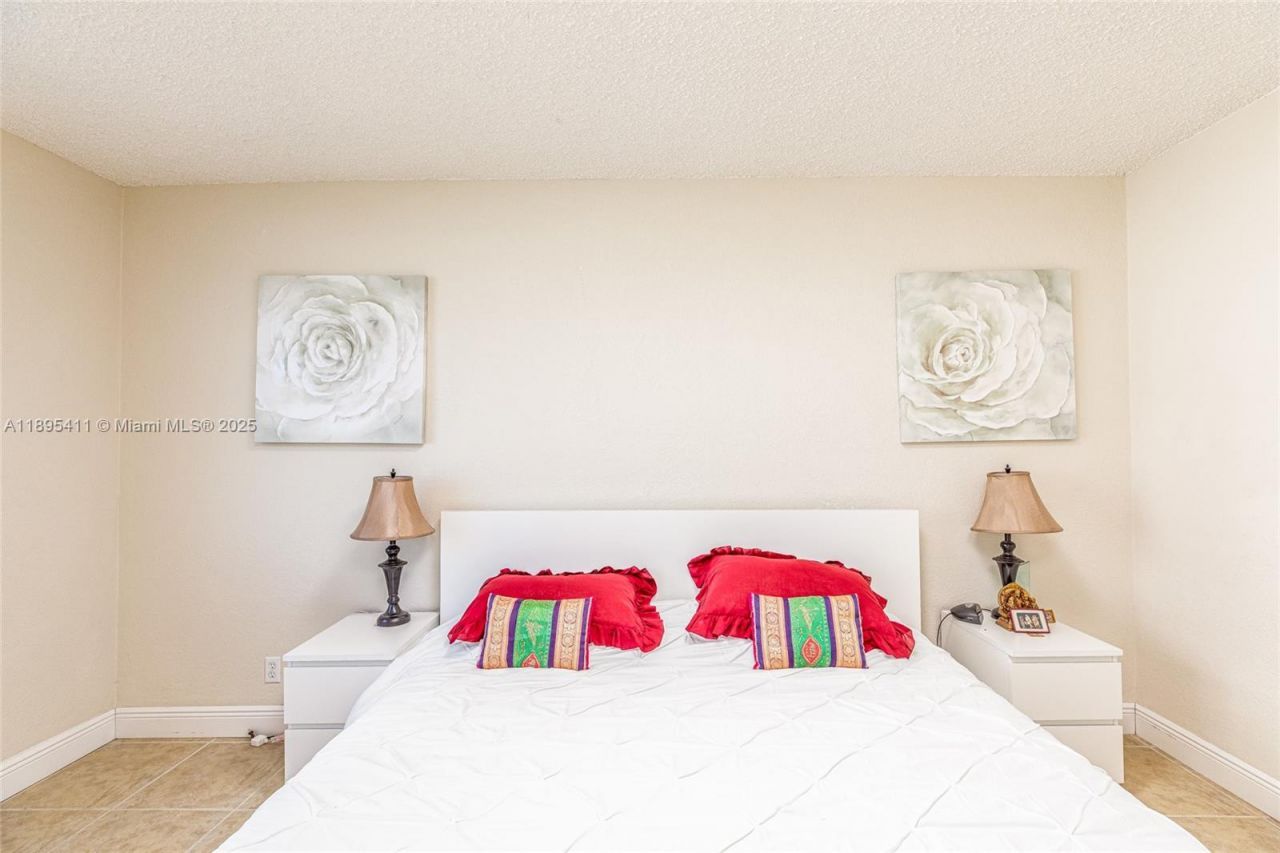 2501 S Ocean Dr, Unit 439, Hollywood, FL 33019 Photo