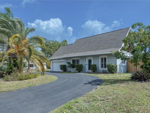 1690 NE 25th Ave, Pompano Beach, FL 33062