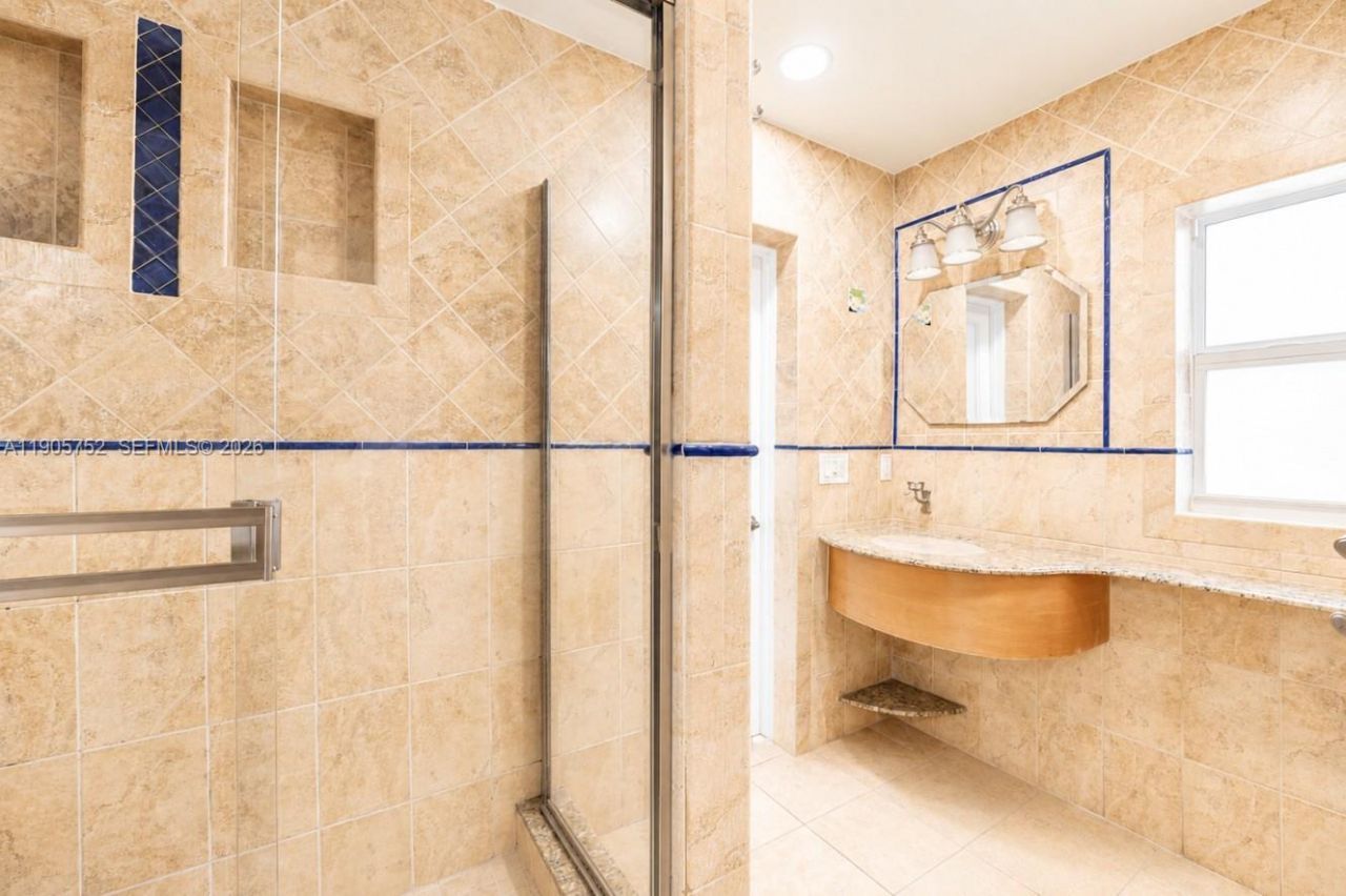 1690 NE 25th Ave, Pompano Beach, FL 33062 Photo