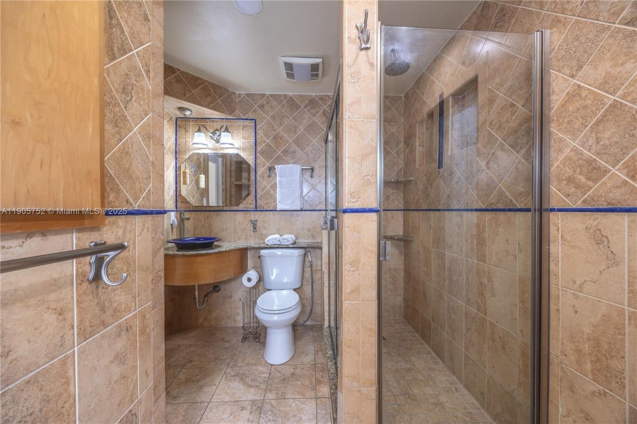 1690 NE 25th Ave, Pompano Beach, FL 33062 Photo