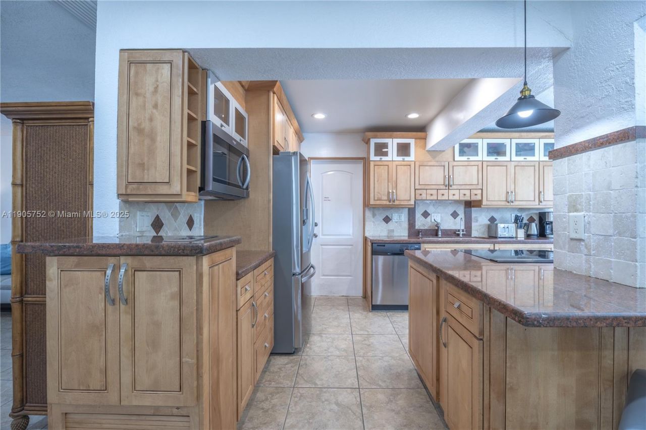 1690 NE 25th Ave, Pompano Beach, FL 33062 Photo