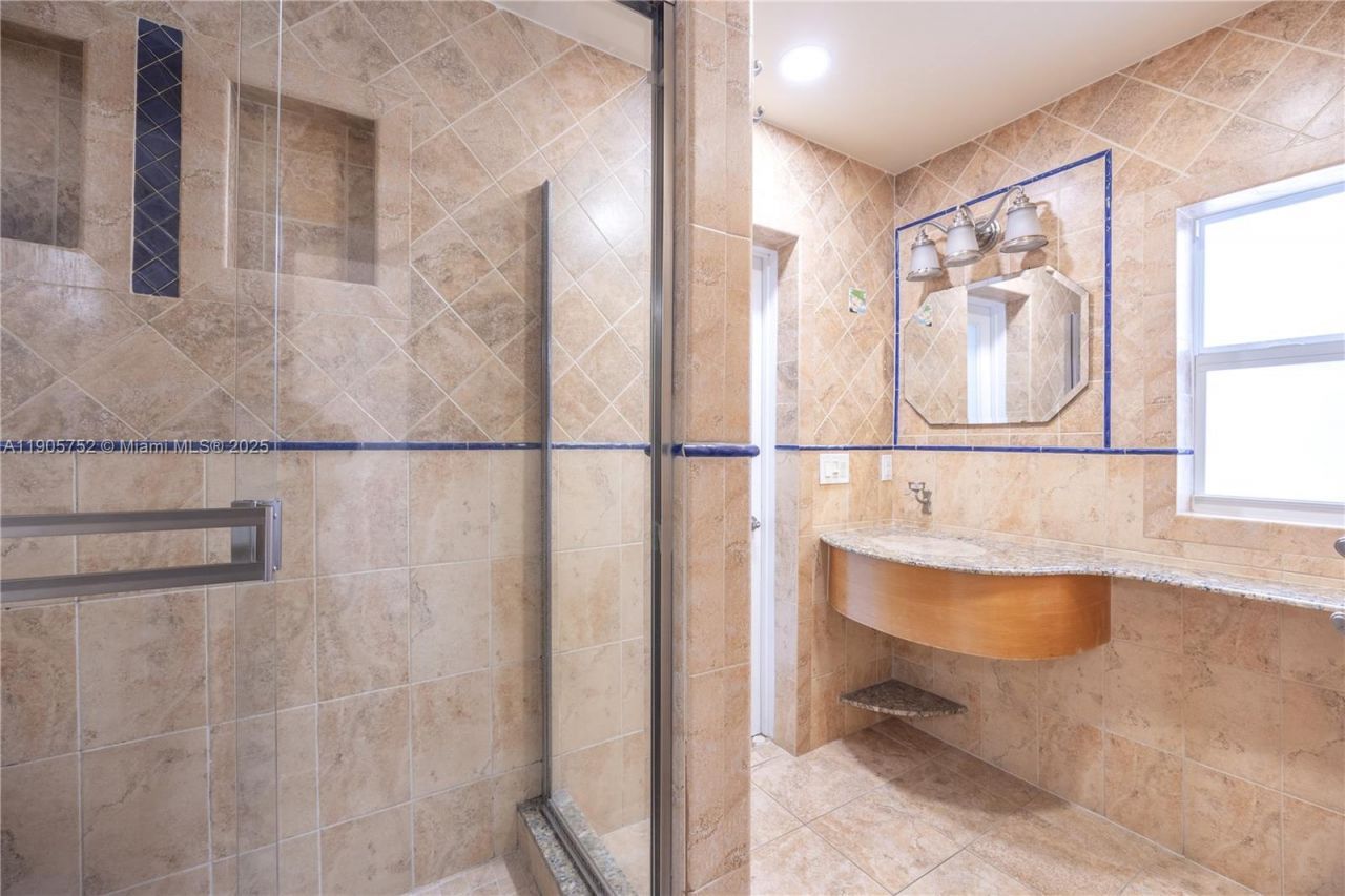 1690 NE 25th Ave, Pompano Beach, FL 33062 Photo