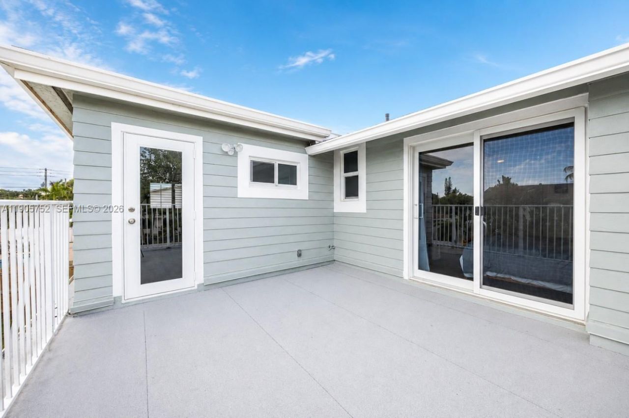1690 NE 25th Ave, Pompano Beach, FL 33062 Photo