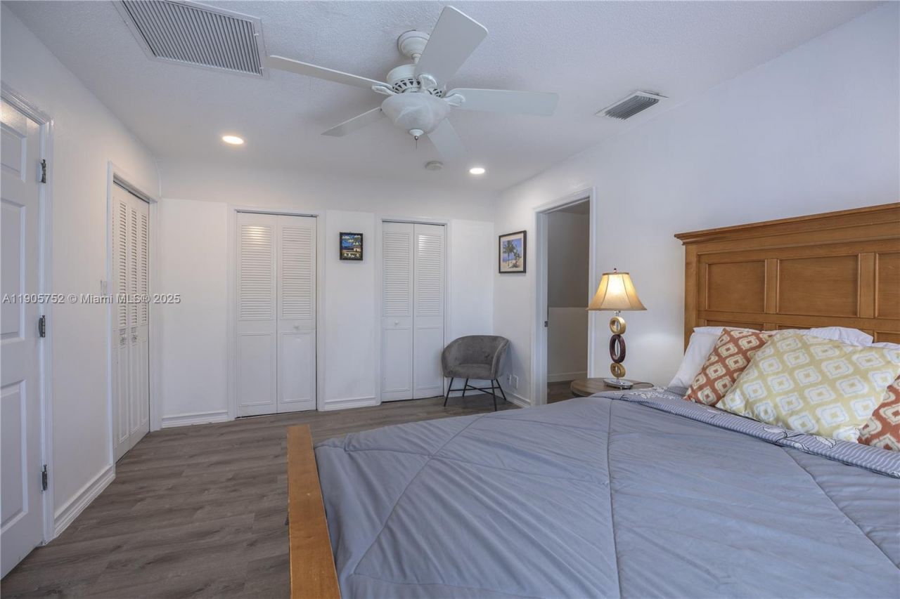 1690 NE 25th Ave, Pompano Beach, FL 33062 Photo