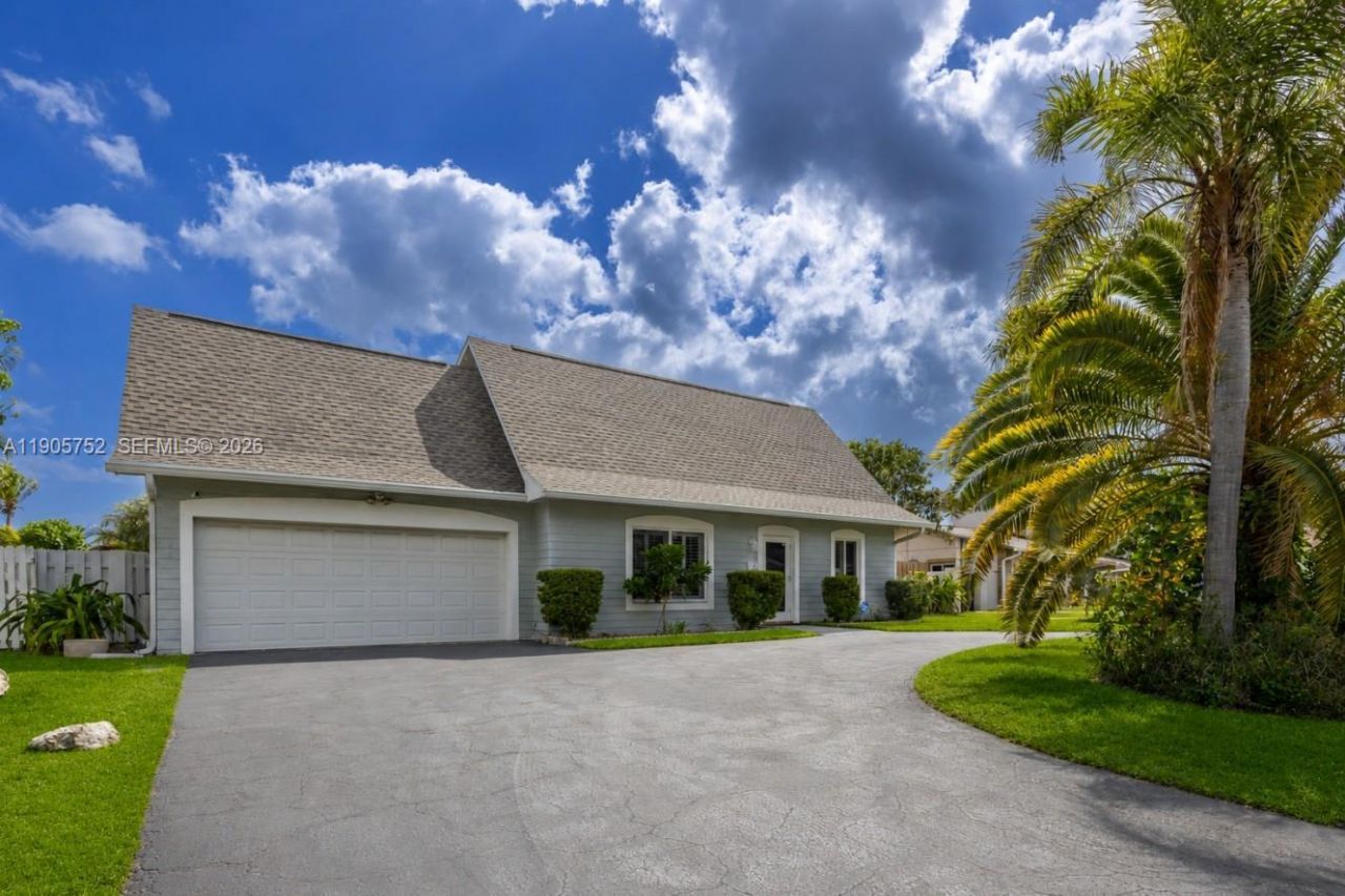 1690 NE 25th Ave, Pompano Beach, FL 33062 Photo
