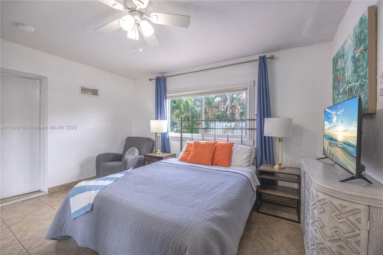 1690 NE 25th Ave, Pompano Beach, FL 33062 Photo
