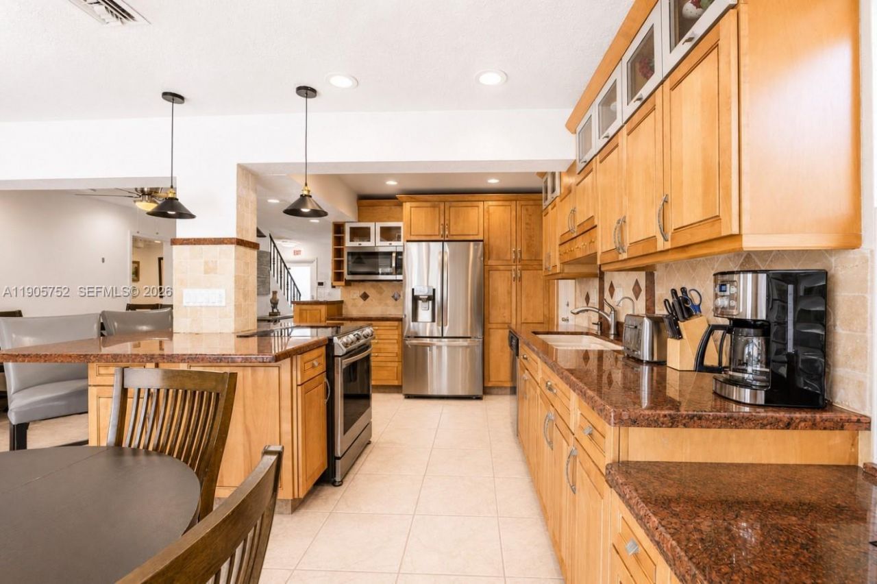 1690 NE 25th Ave, Pompano Beach, FL 33062 Photo