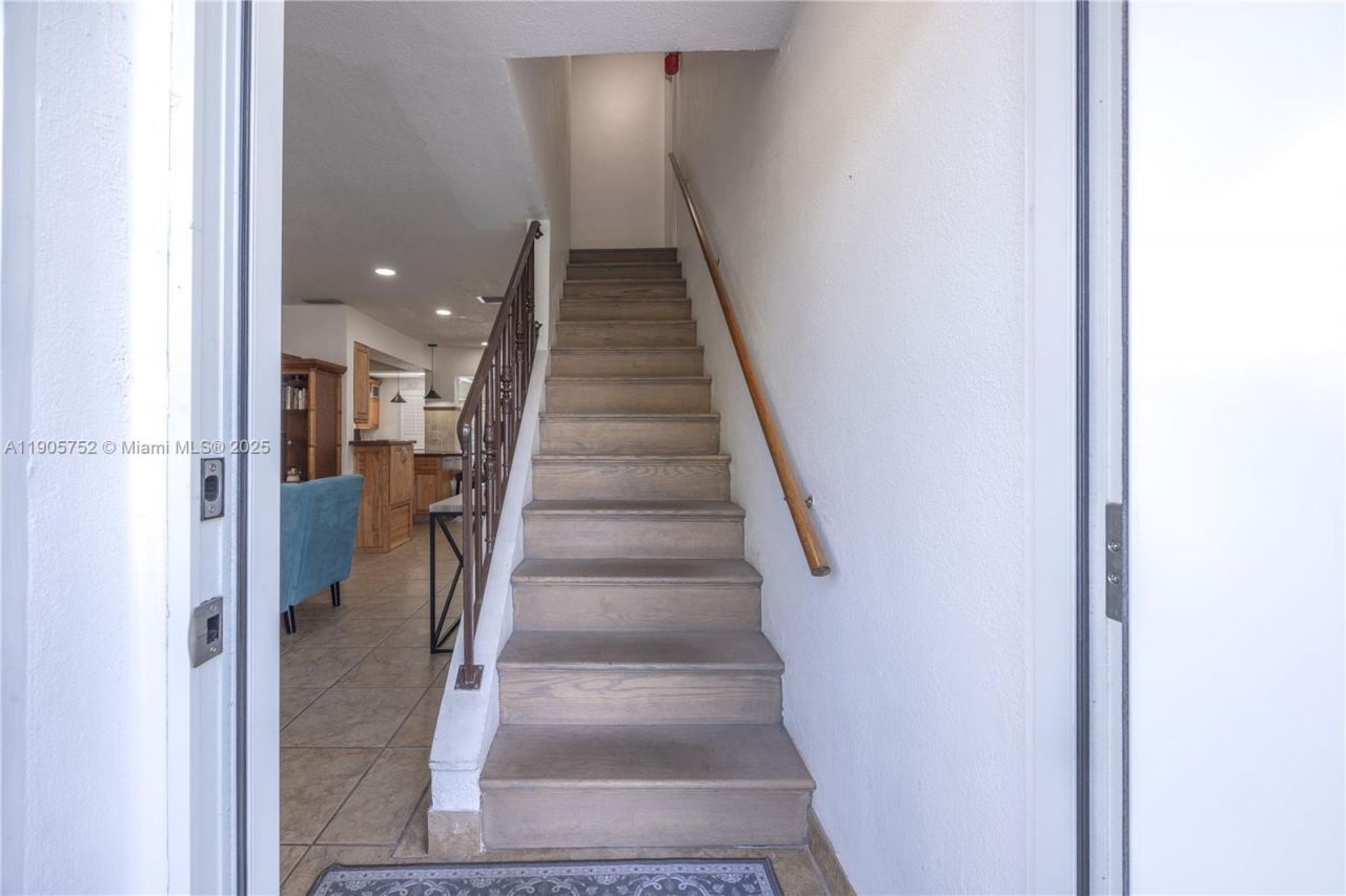 1690 NE 25th Ave, Pompano Beach, FL 33062 Photo