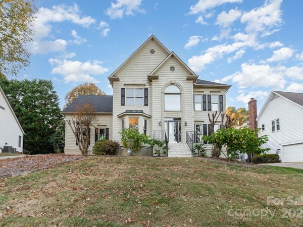 4910 Foxbriar Trail, Charlotte, NC 28269