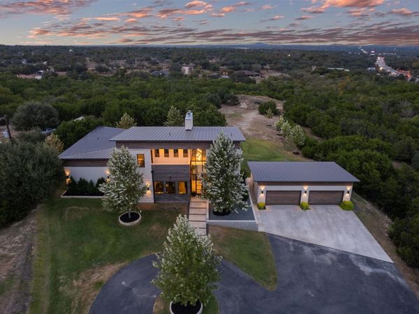 100 Overlook DR, Liberty Hill, TX 78642