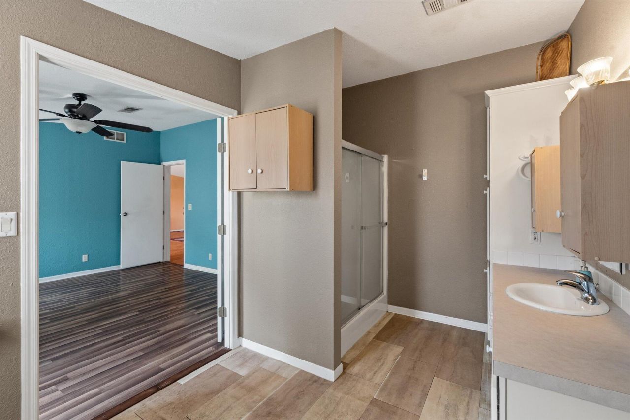 3210 Sidneys Road Photo 15