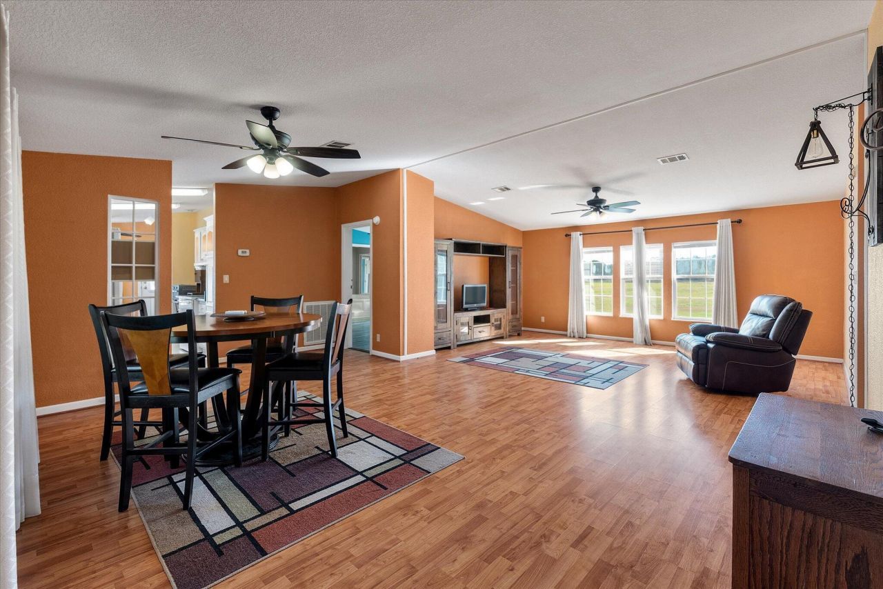 3210 Sidneys Road Photo 5