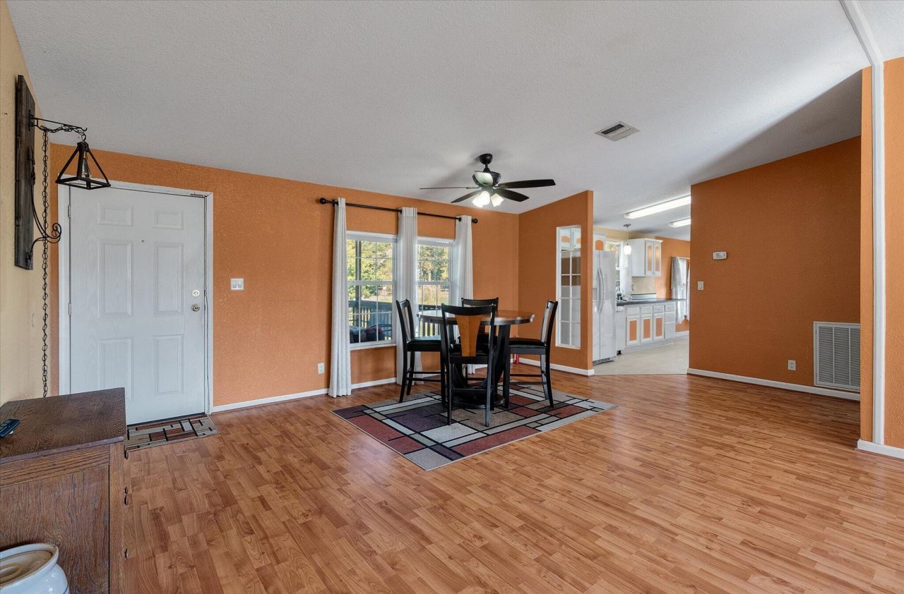 3210 Sidneys Road Photo 6