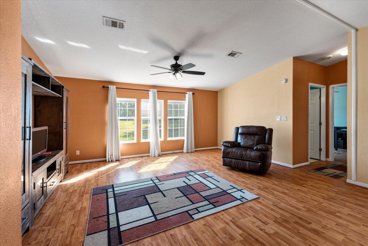 3210 Sidneys Road Photo 7